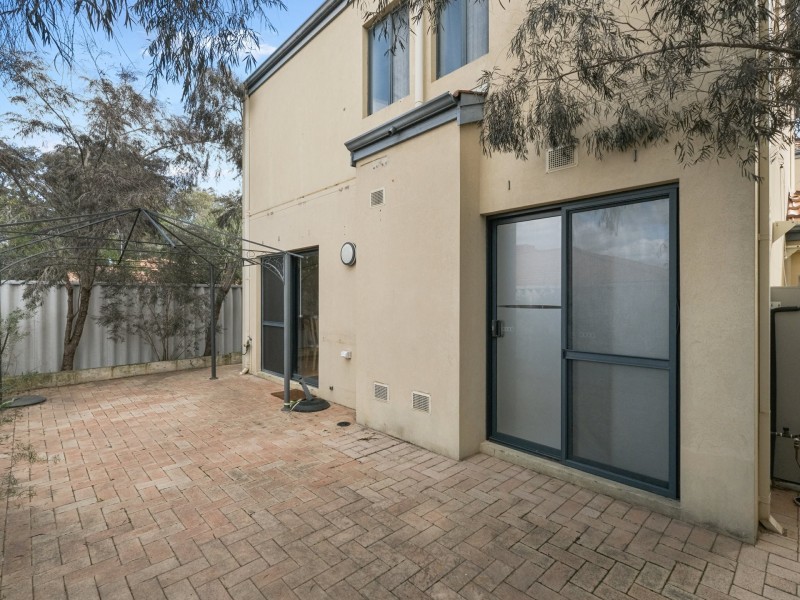 4/7 Gochean Avenue, Bentley WA 6102
