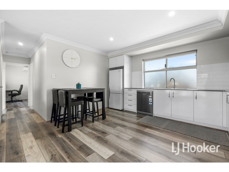 5/4 Beagle Place, Belmont WA 6104