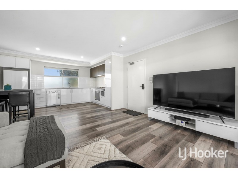 5/4 Beagle Place, Belmont WA 6104