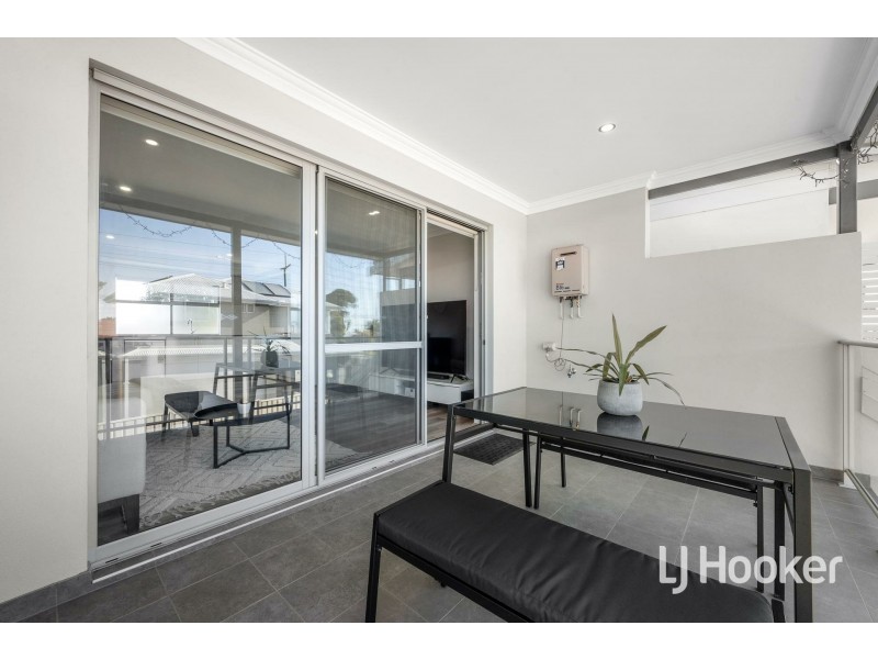 5/4 Beagle Place, Belmont WA 6104