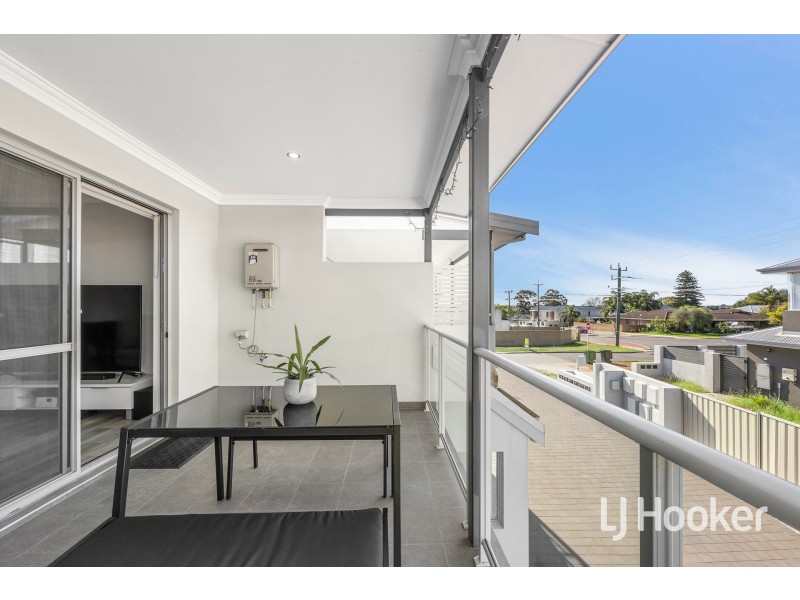 5/4 Beagle Place, Belmont WA 6104