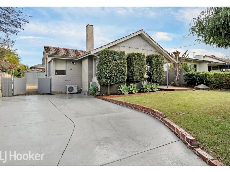 11 Peacock Street, Cloverdale WA 6105