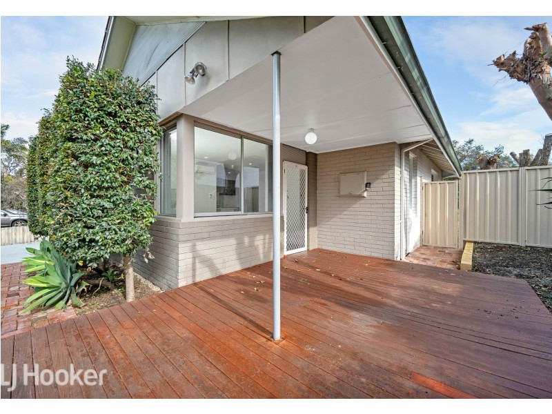 11 Peacock Street, Cloverdale WA 6105
