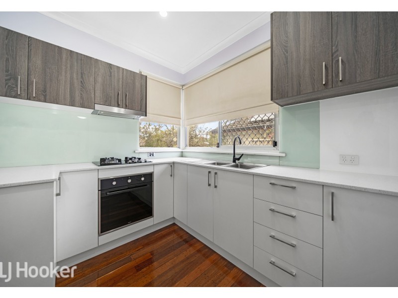 11 Peacock Street, Cloverdale WA 6105