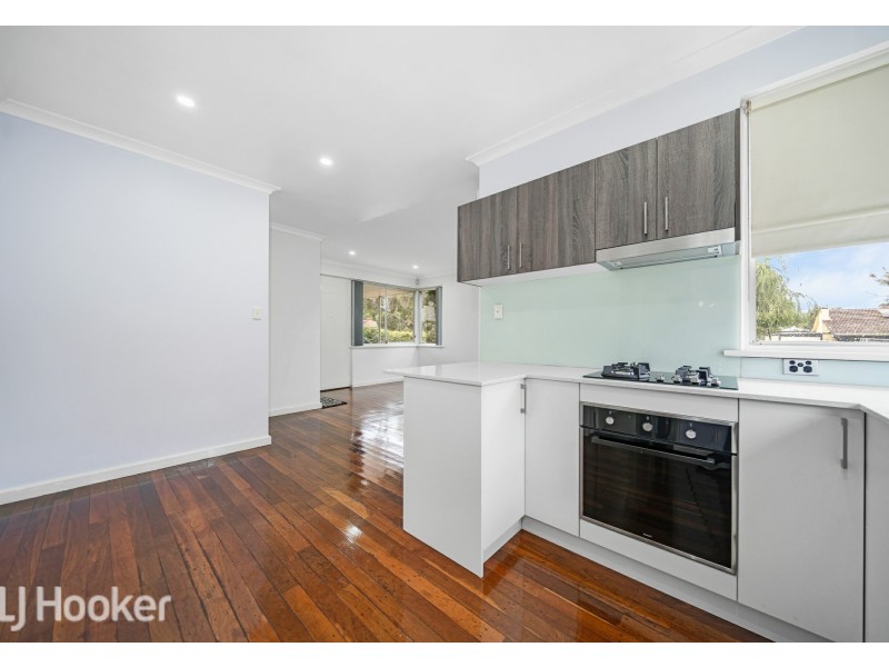 11 Peacock Street, Cloverdale WA 6105