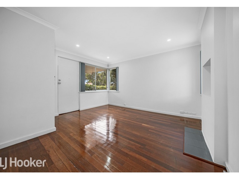 11 Peacock Street, Cloverdale WA 6105