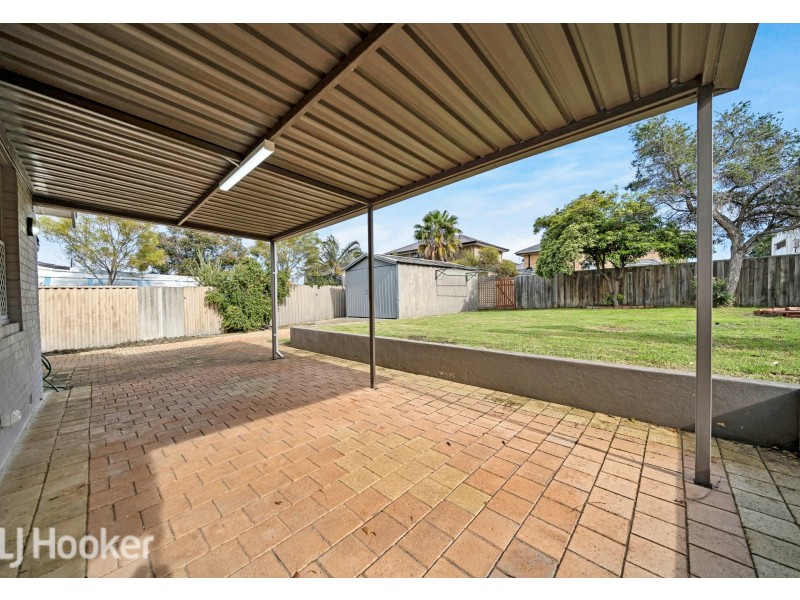 11 Peacock Street, Cloverdale WA 6105