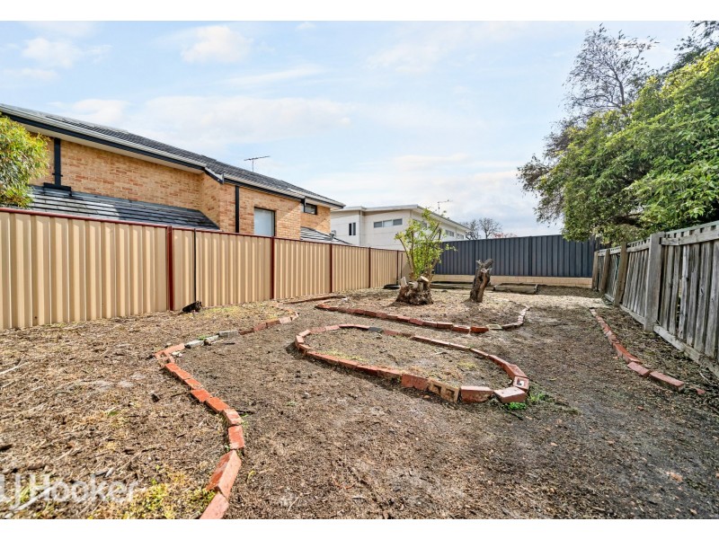 11 Peacock Street, Cloverdale WA 6105