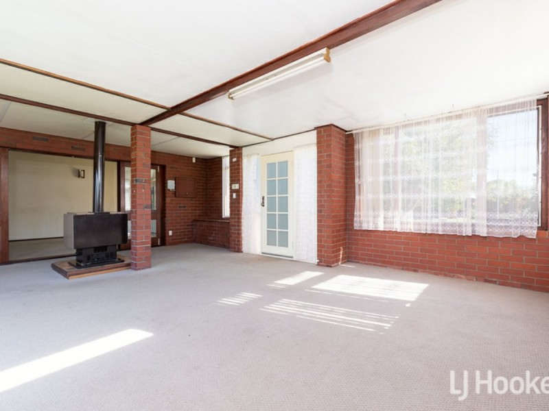 14 Anderson Way, Thornlie WA 6108