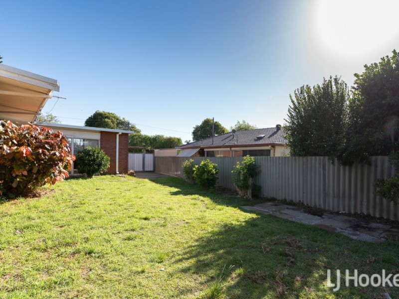 14 Anderson Way, Thornlie WA 6108