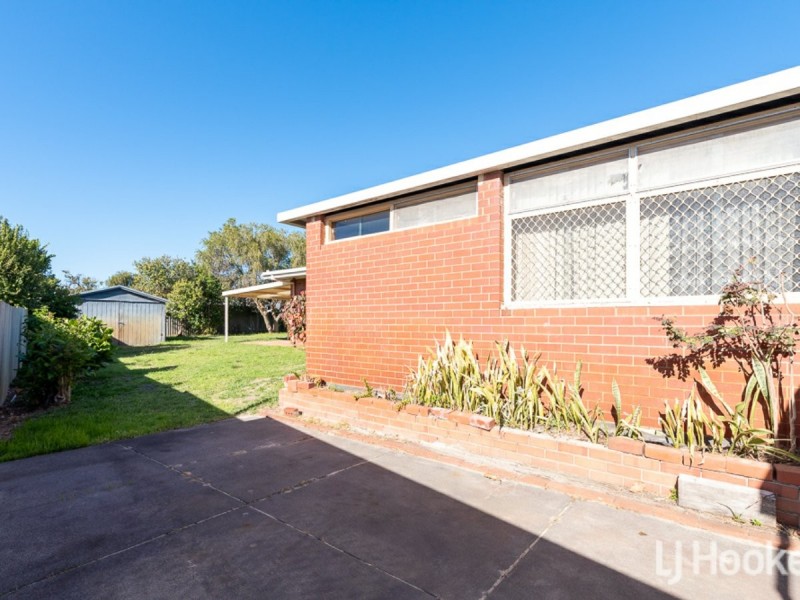 14 Anderson Way, Thornlie WA 6108