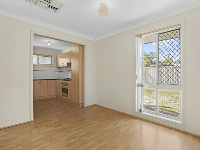 8 Wandarra Close, Karawara WA 6152