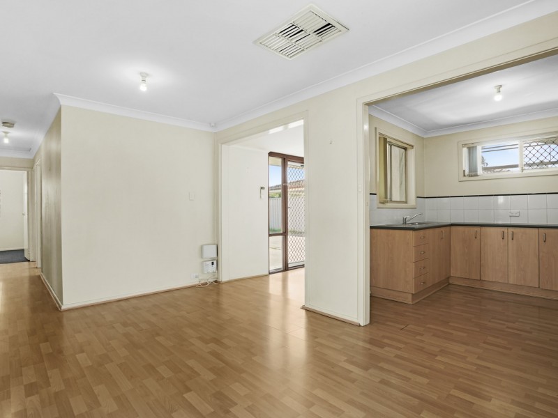 8 Wandarra Close, Karawara WA 6152