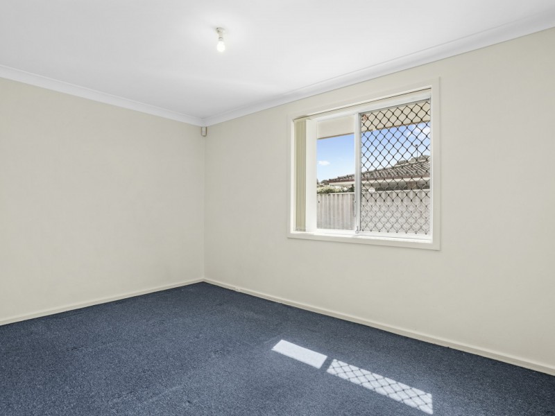 8 Wandarra Close, Karawara WA 6152