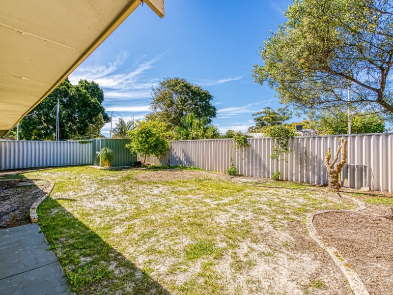 8 Wandarra Close, Karawara WA 6152