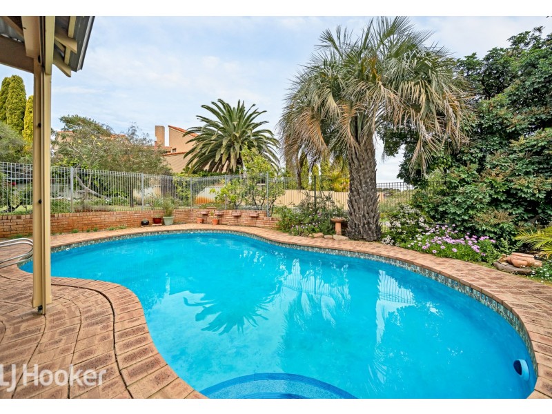 11 Rowley Place, Bull Creek WA 6149