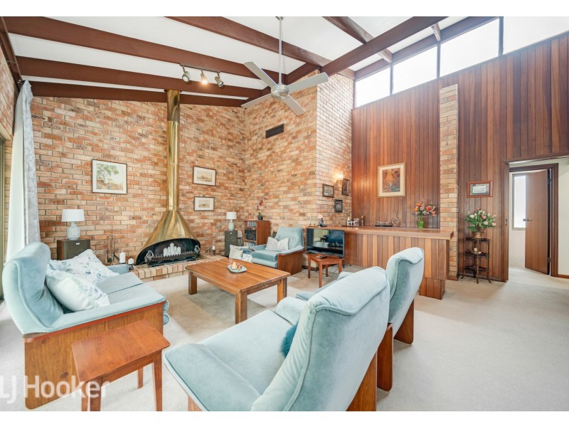 11 Rowley Place, Bull Creek WA 6149