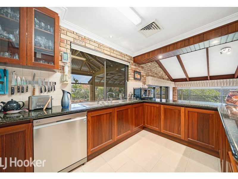 11 Rowley Place, Bull Creek WA 6149