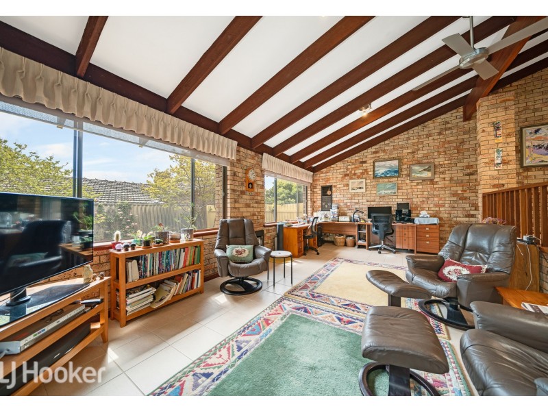 11 Rowley Place, Bull Creek WA 6149