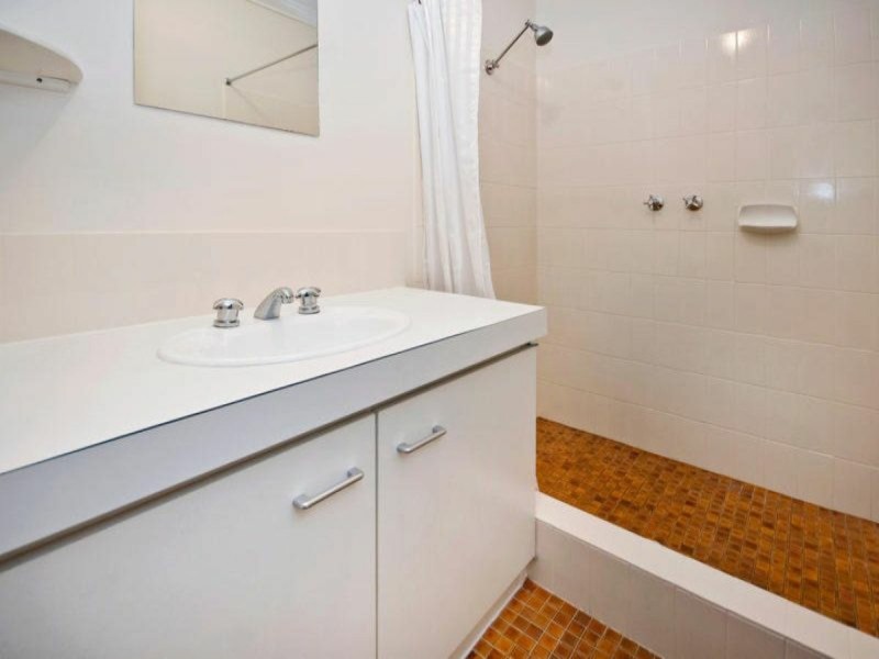 2/145 Leach Highway, Wilson WA 6107