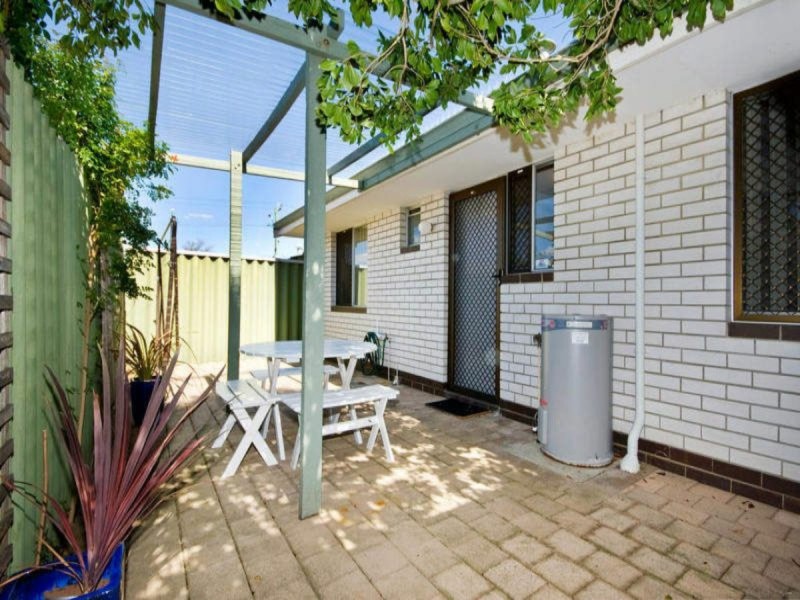 2/145 Leach Highway, Wilson WA 6107