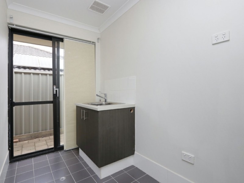 18 Blacksmith Street, Queens Park WA 6107