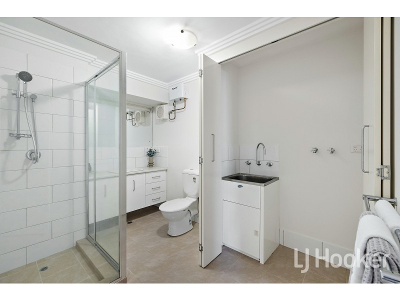 17/12 McMaster, Victoria Park WA 6100