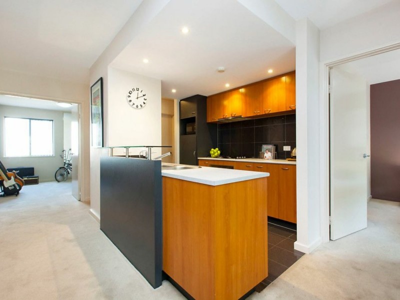 17/15 Tanunda Drive, Rivervale WA 6103