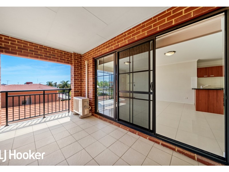 11/4 Lichfield Street, Victoria Park WA 6100