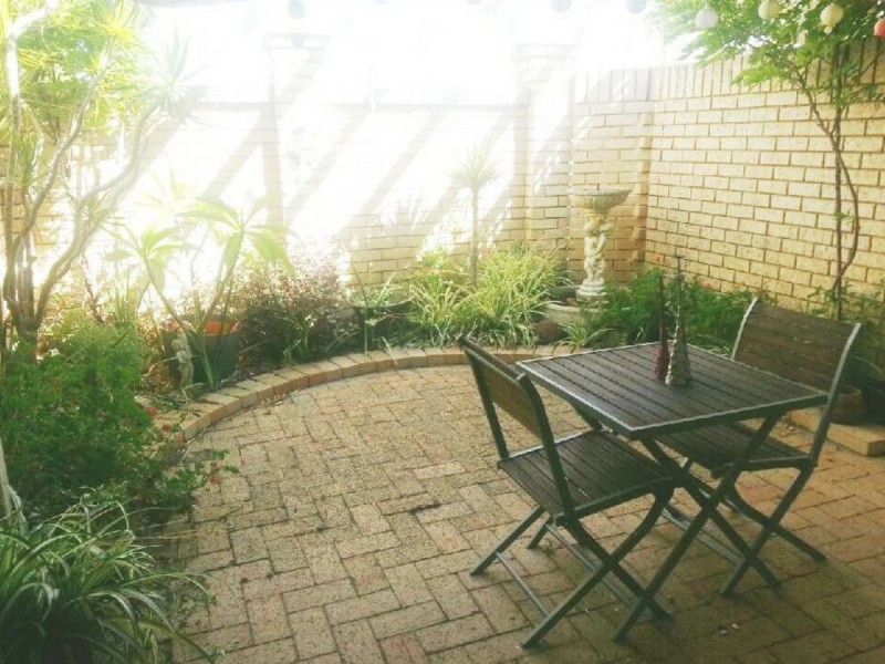 2/8 Mackie Street, Victoria Park WA 6100