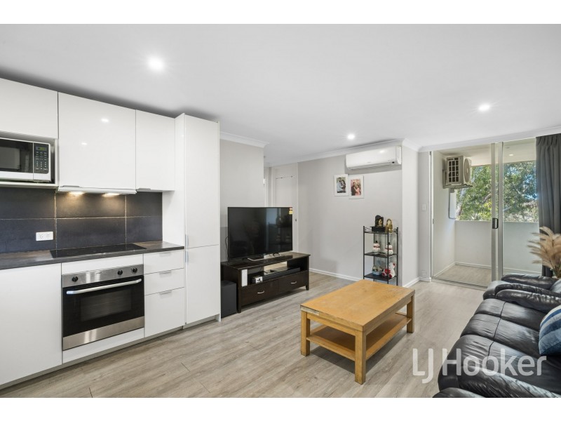 28/1 Herdsman Parade, Wembley WA 6014