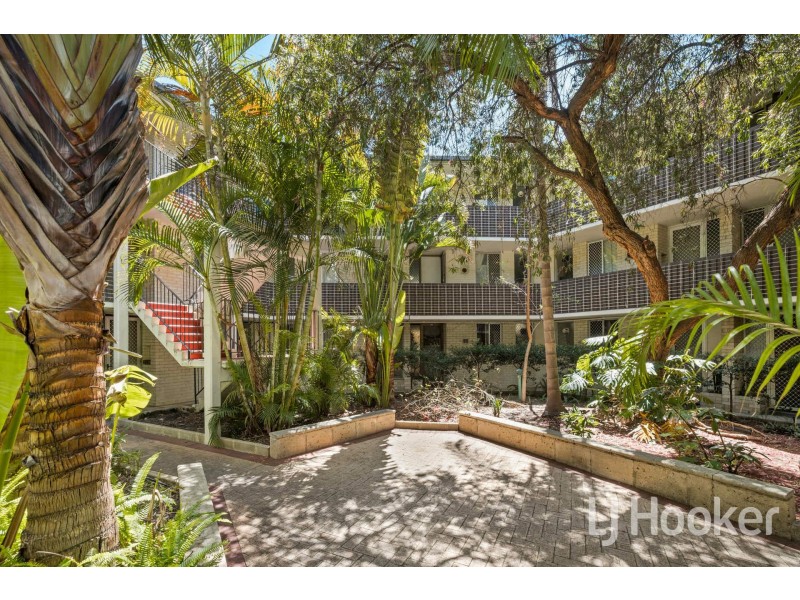 28/1 Herdsman Parade, Wembley WA 6014
