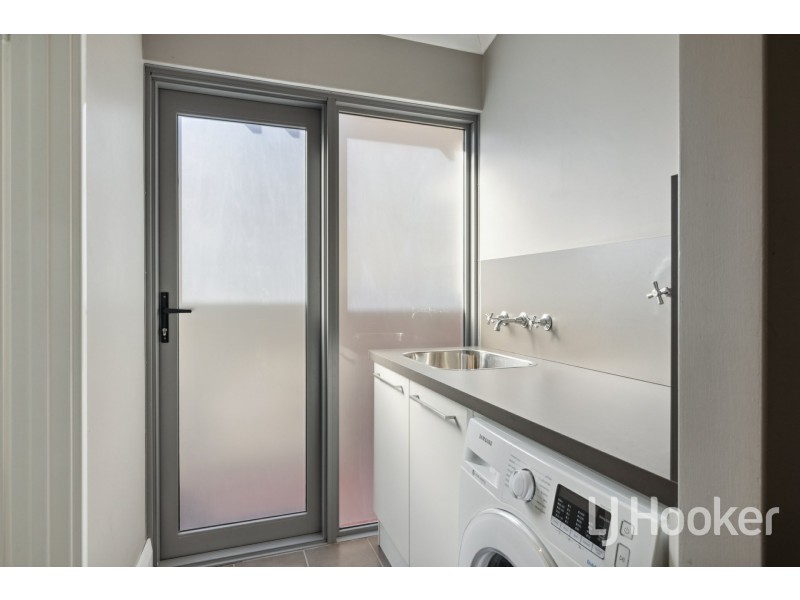 17 Manchester Street, Victoria Park WA 6100