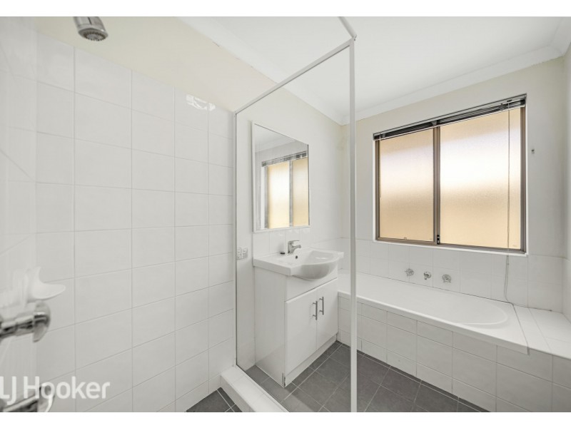9/16 Andrea Way, Queens Park WA 6107