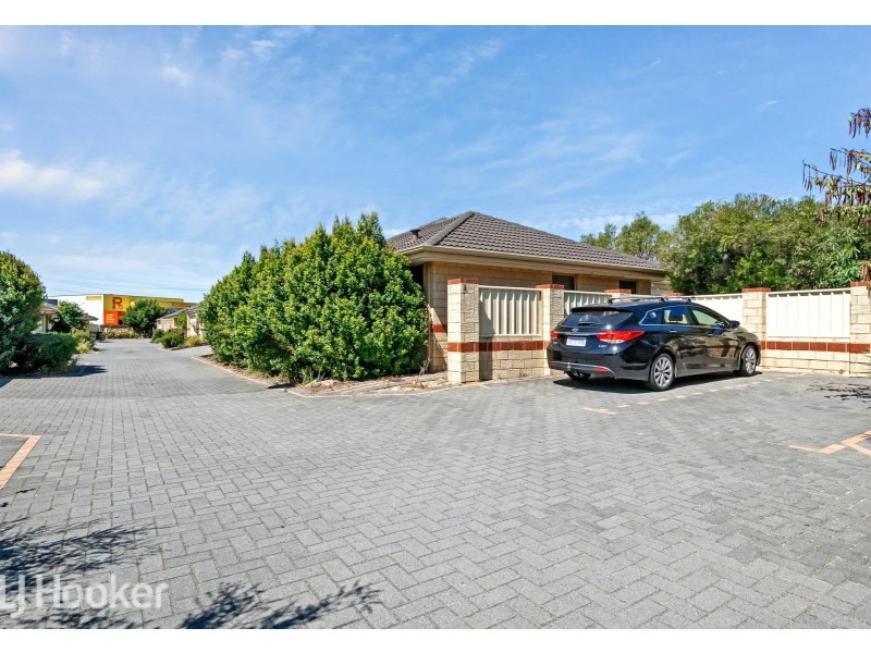 9/16 Andrea Way, Queens Park WA 6107