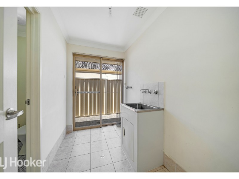 9/16 Andrea Way, Queens Park WA 6107