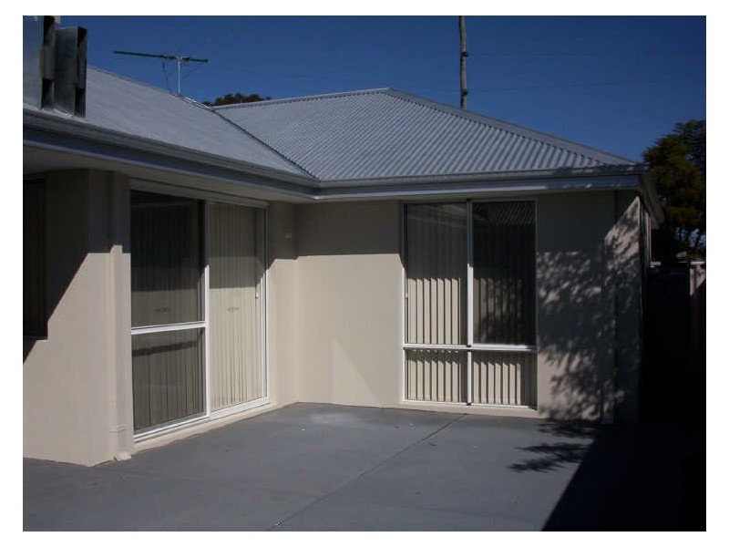 2/84 Henry Street, Cannington WA 6107