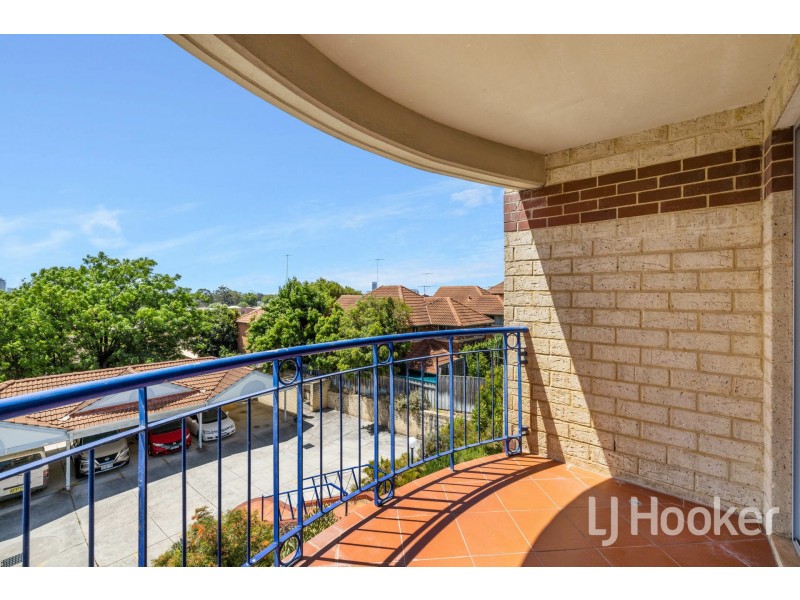 4/27 King George Street, Victoria Park WA 6100