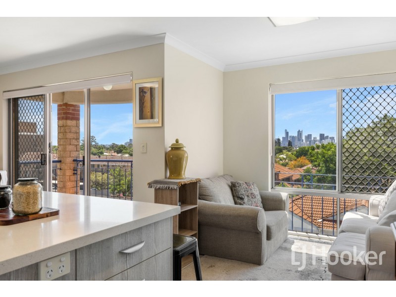 4/27 King George Street, Victoria Park WA 6100