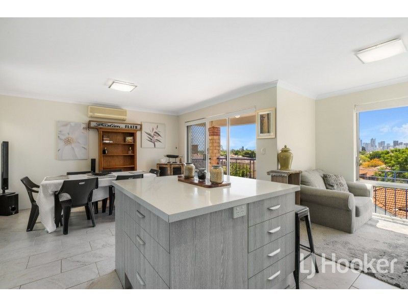 4/27 King George Street, Victoria Park WA 6100
