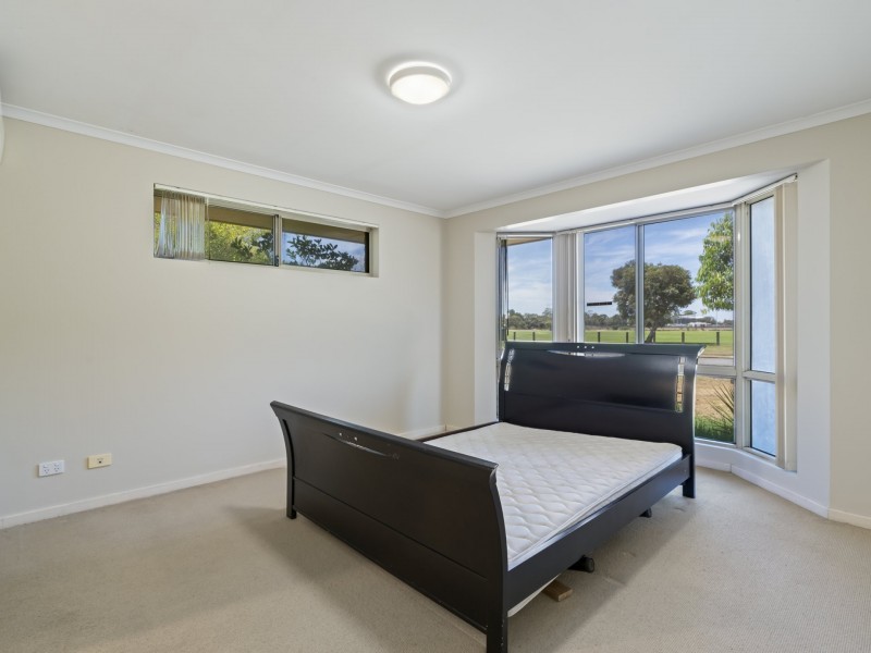 37 Whitlock Road, East Cannington WA 6107