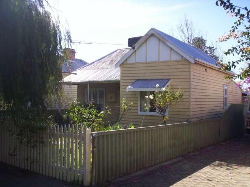 18 Hubert Street, East Victoria Park WA 6101