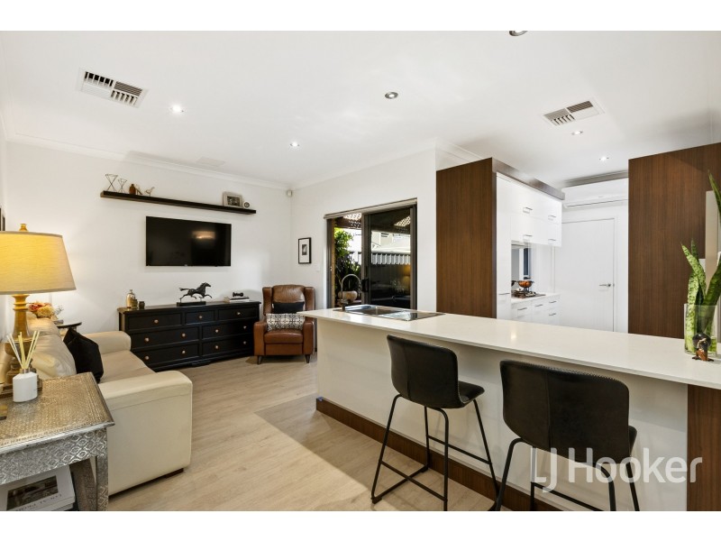 2/16 Wallace Street, Belmont WA 6104