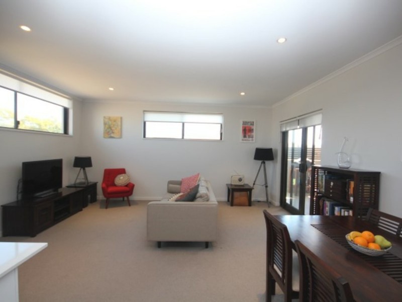 8/17 Leonard Street, Victoria Park WA 6100