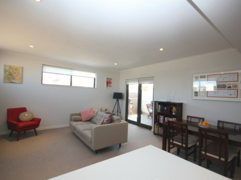 8/17 Leonard Street, Victoria Park WA 6100