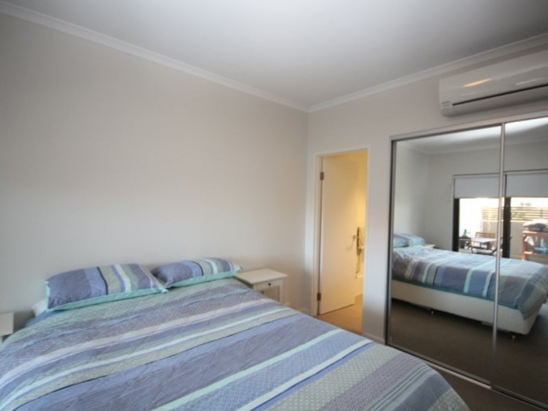 8/17 Leonard Street, Victoria Park WA 6100