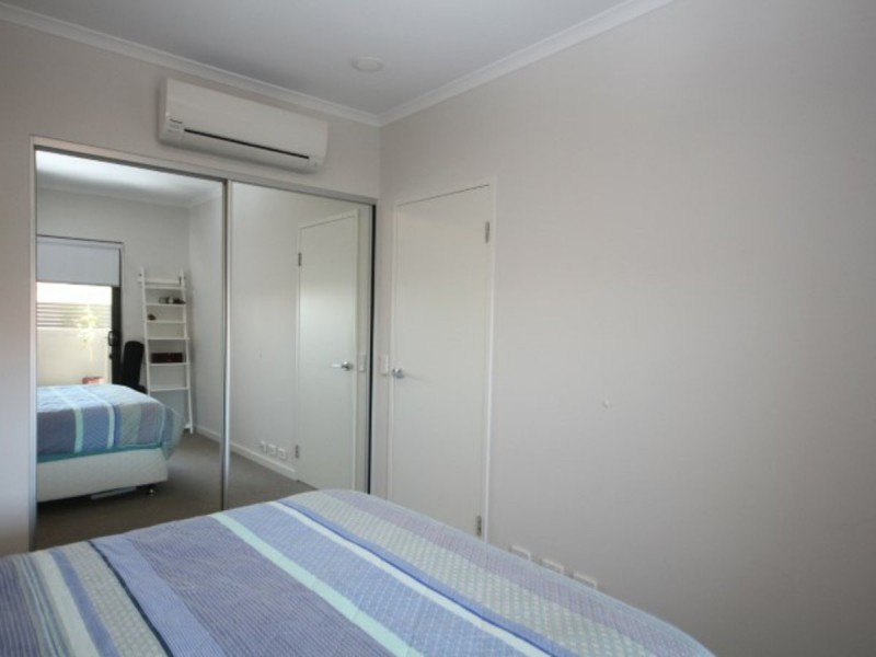 8/17 Leonard Street, Victoria Park WA 6100