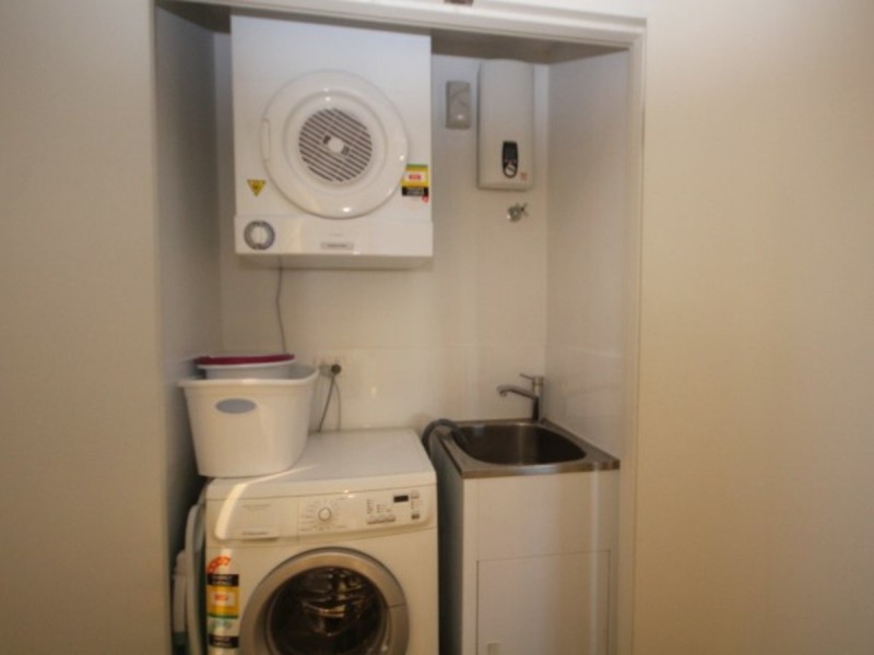 8/17 Leonard Street, Victoria Park WA 6100