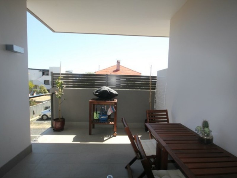 8/17 Leonard Street, Victoria Park WA 6100