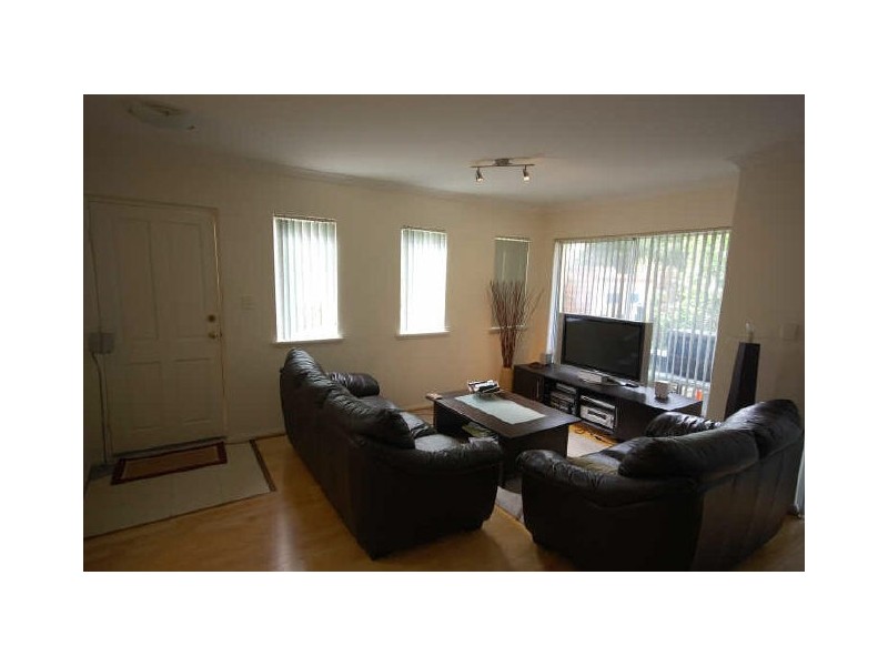 2/77 King George Street, Victoria Park WA 6100